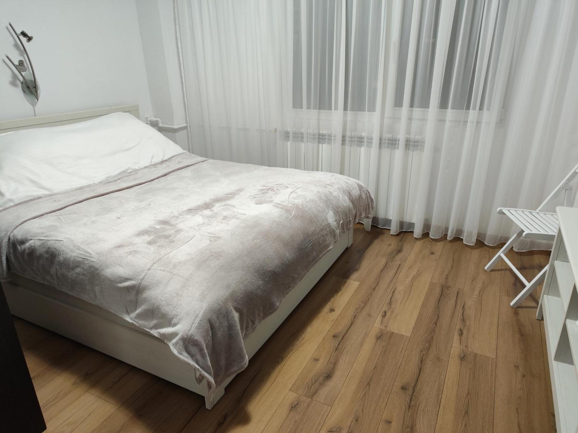 Platinum Apartment - Apartament Cu 3 Camere, 2 Dormitoare, 2 Bai, Bucatarie Complet Utilata, 2 Balcoane Βουκουρέστι Εξωτερικό φωτογραφία